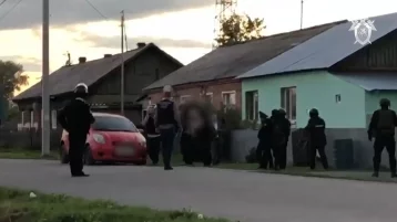 Фото: Застрелил соседа из ружья: появилось видео с места убийства мужчины в Кузбассе 1