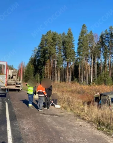 В Карелии микроавтобус с заключёнными столкнулся с грузовиком, пострадали 8 человек