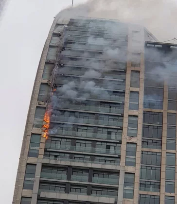 Фото: Пожар в небоскрёбе Trump Tower в Баку: есть пострадавшие 2