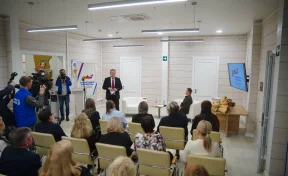 Анна Цивилёва и Илья Середюк встретились с социальными координаторами бойцов СВО в Кузбассе