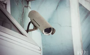 Кемеровчане пожаловались на установку камеры в школьном туалете