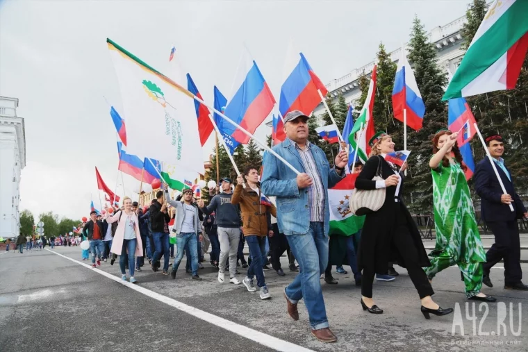 Фото: Дружба народов: как в Кемерове прошло шествие 20