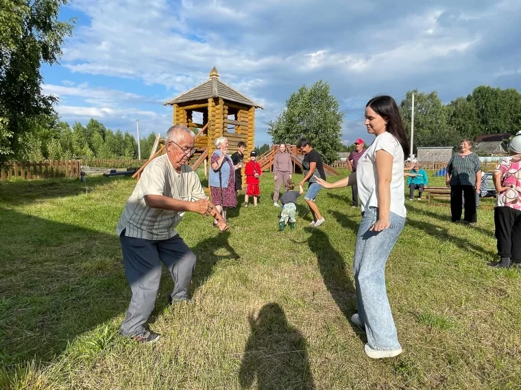 Фото: «Разрез Кийзасский»: танцуют все! 2