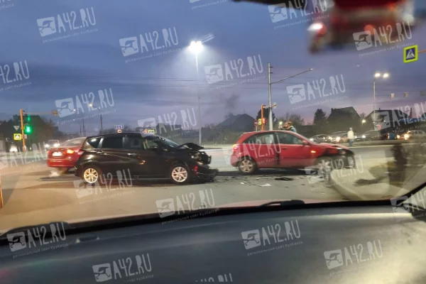 На Каменской улице в Кемерове произошло ДТП