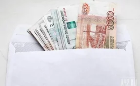 Жителя Кузбасса подозревают в краже 25 000 рублей у заснувшего приятеля