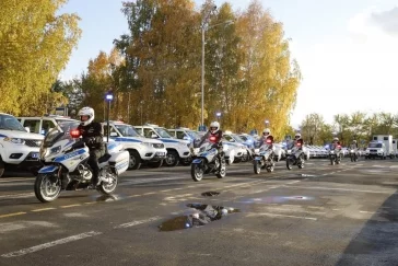 Фото: В Кузбасс поступили новые машины и мотоциклы для сотрудников ГИБДД 3
