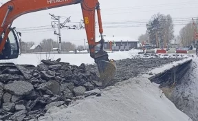 В Кемерове на путепроводе в Пионере демонтировали перила и сняли асфальт