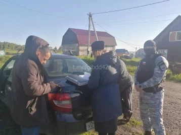 Фото: Приставы и сотрудники Госавтоинспекции провели рейд в кузбасском посёлке 1