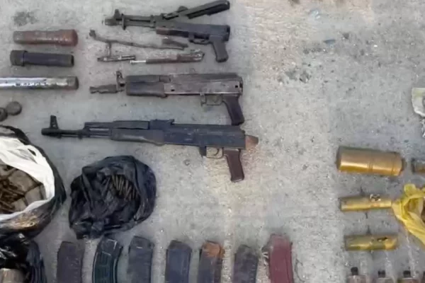 В Находке обнаружили крупный схрон оружия, принадлежащий ОПГ