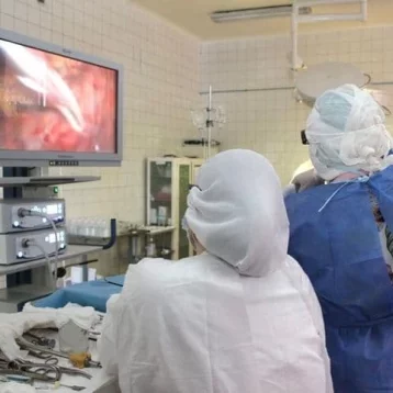 Фото: Хирурги кузбасской больницы начали проводить операции в 3D-очках 1