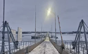 В Юрге завершился монтаж понтонного моста через Томь, движение откроют вечером