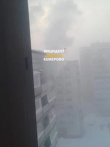 Фото: Очевидцы сообщили о пожаре в кемеровском общежитии 3