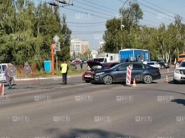 Фото: В Кемерове две иномарки устроили жёсткое ДТП на Октябрьском проспекте 2