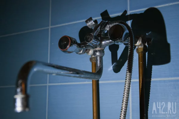 В кузбасском городе жители нескольких улиц остались без холодной воды