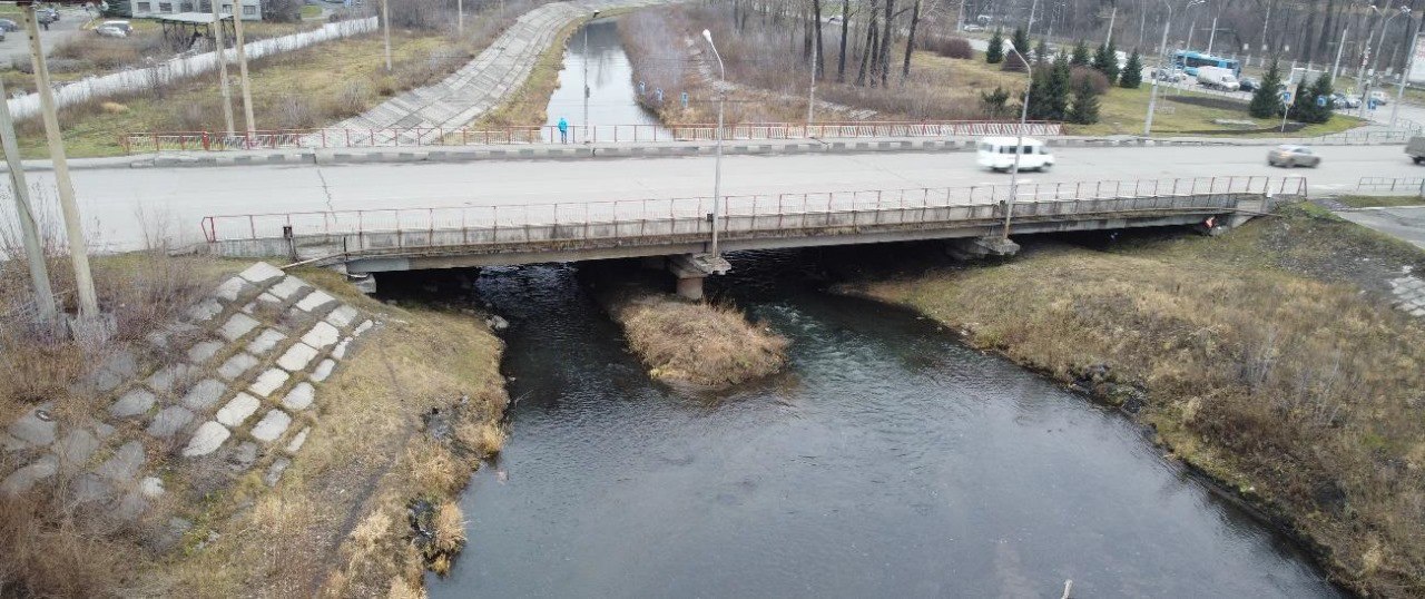 Власти Новокузнецка: подписан контракт по ремонту моста через реку Аба