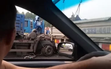 Фото: Водитель большегруза погиб в ДТП на кузбасской трассе 3