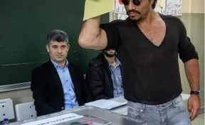Турецкий повар проголосовал на референдуме фирменным жестом, покорившим Сеть