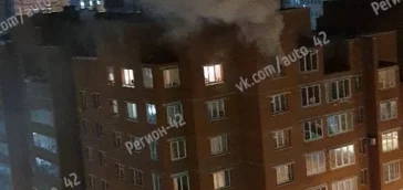 Фото: Ночью в Кемерове загорелась многоэтажка 3
