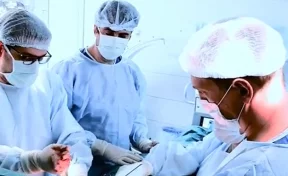 Кемеровские хирурги спасли попавшего в железнодорожную аварию ребёнка