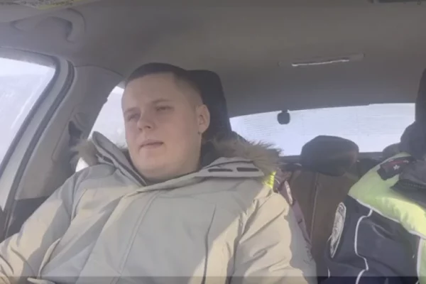 В Кемерове водитель без прав стал участником ДТП