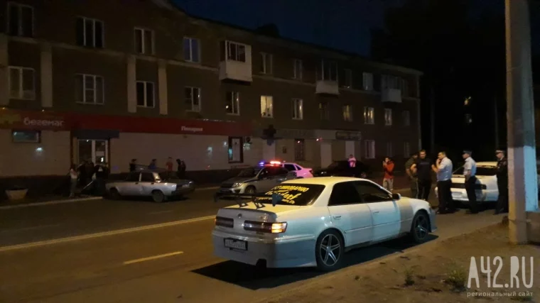 Фото: В Кемерове на Инициативной улице столкнулись две иномарки 2