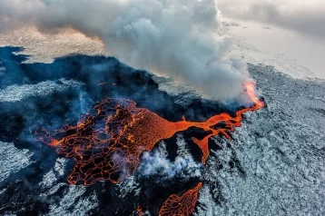 Фото: Произошло извержение самого крупного вулкана Японии  1