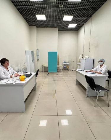 В торговых центрах Кемерова и Новокузнецка открыли пункты вакцинации от гриппа