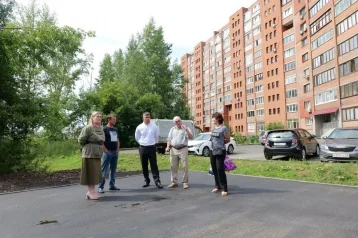 Фото: В Кемерове благоустраивают сквер на пересечении проспекта Ленина и переулка Мичурина 1