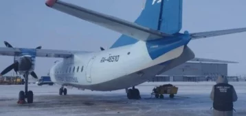 Фото: СК начал проверку после аварийной посадки самолёта в Якутске 1