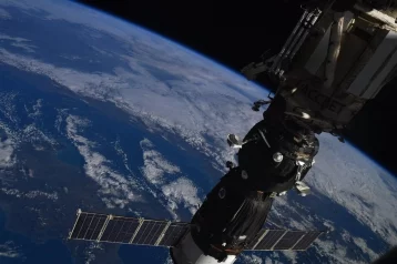 Фото: Российские космонавты выйдут в открытый космос на шесть часов 1
