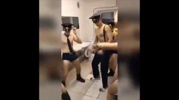 Фото: Это просто шутка: в Сети заступились за курсантов, снявших скандальное секс-видео 1