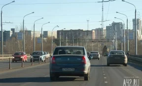 В Кемерове снесут пять незаконно размещённых железных столбов