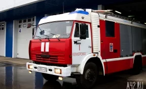 Возгорание легкового автомобиля в Кемерове попало на видео