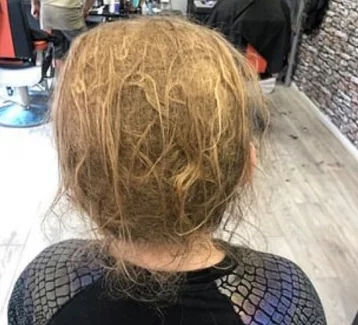 Фото: Не стригшийся 10 лет подросток шокировал парикмахера 1