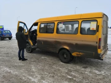 Фото: Кузбасский предприниматель расплатился по долгам маршрутными такси 1