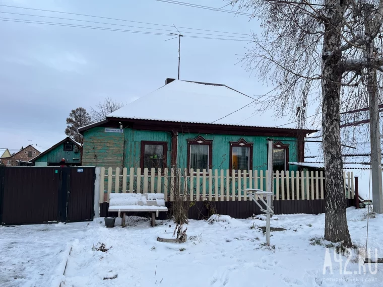 Фото: То ли подвал, то ли аквариум. Как беловчане живут в затопленных домах перед зимой 2