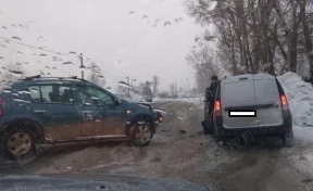 Из-за ДТП на Нахимова в Кемерове образовалась многокилометровая пробка