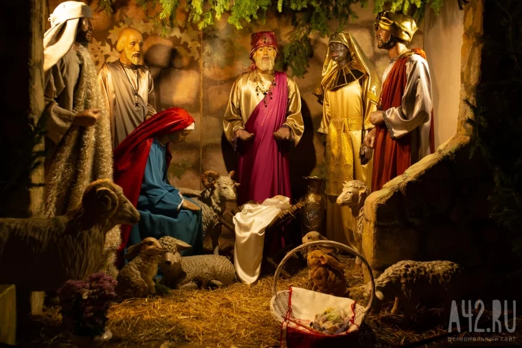 Фото: Как прошла Рождественская служба в Кемерове 26