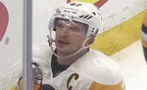 Звезде НХЛ из мести выбили два зуба