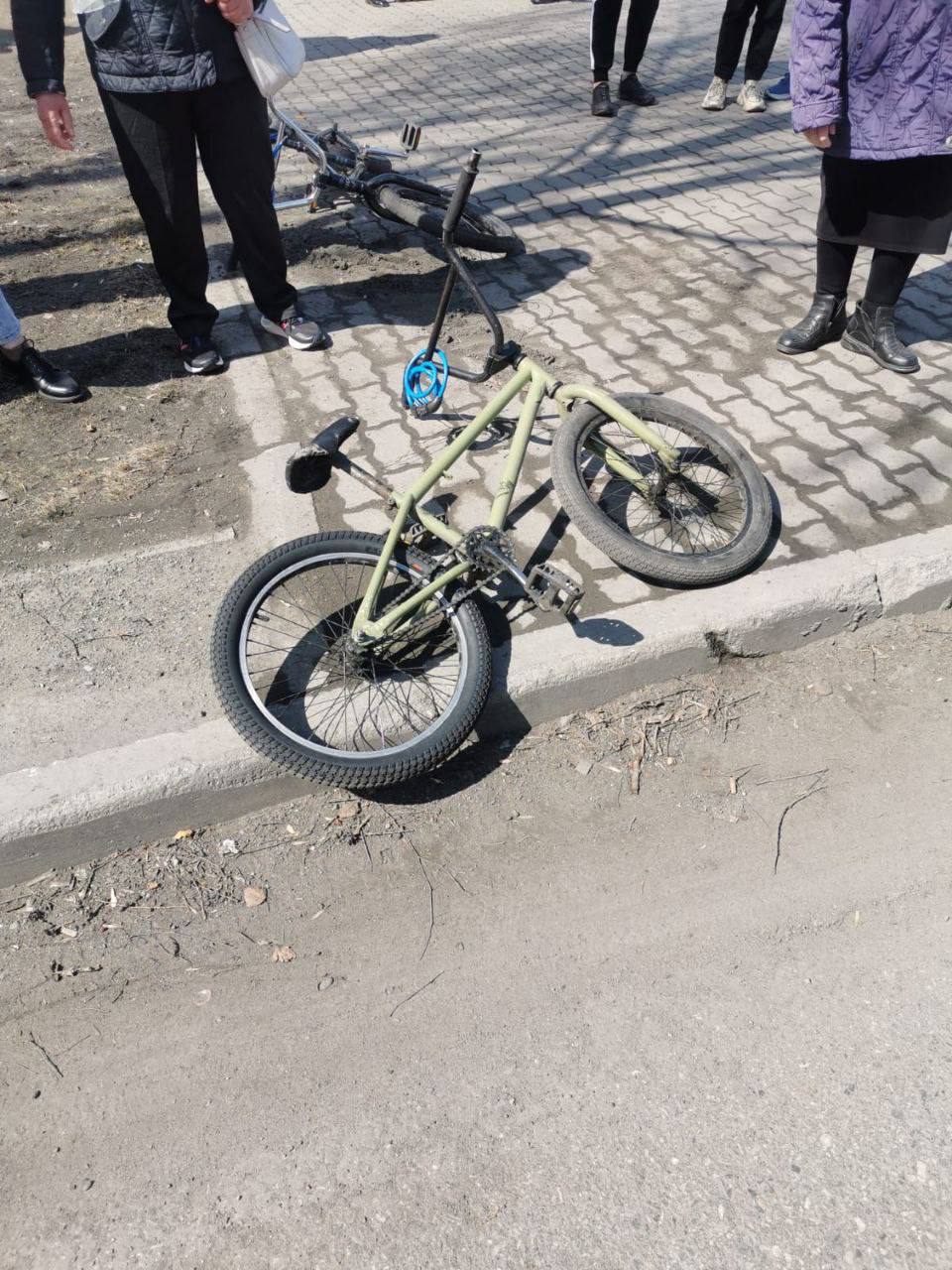 В Кузбассе пенсионер на иномарке сбил 12-летнего велосипедиста 