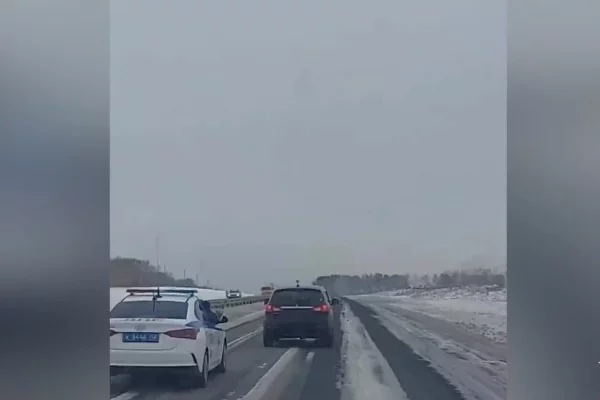 В Киселёвске инспекторы ГАИ остановили гонщика с помощью стрельбы по колёсам
