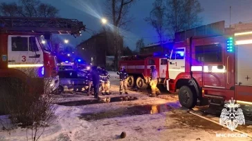 Фото: МЧС Кузбасса: на пожаре в Новокузнецке погиб человек 2