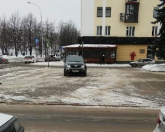 Фото: Проехавшегося по Аллее Героев кемеровчанина оштрафовали на 2 000 рублей 1