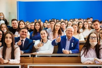 Фото: Студенты и школьники узнают истории успеха известных кузбассовцев 1