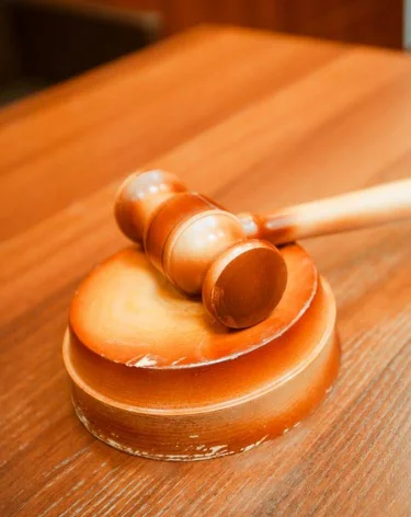 Экс-директор фирмы в Кузбассе пойдёт под суд за невыплату зарплат сотрудникам