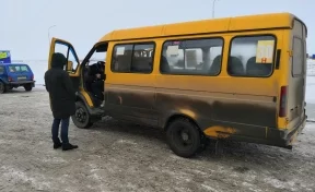 Кузбасский предприниматель расплатился по долгам маршрутными такси