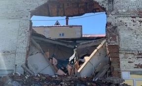 Прокуратура заинтересовалась обрушением стены корпуса школы в кузбасском городе