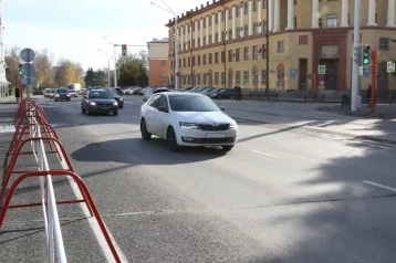 Фото: На площади Советов в Кемерове сняли ограничение скорости до 20 километров в час 1