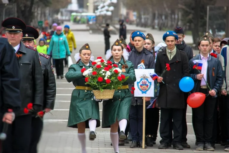 Фото: В Кемерове стартовал автопробег «Дорога памяти» 8