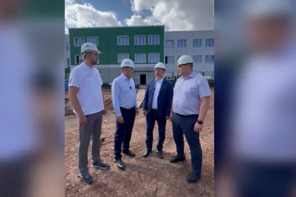 В Киселёвске завершается строительство новой поликлиники: ход работ проверил губернатор